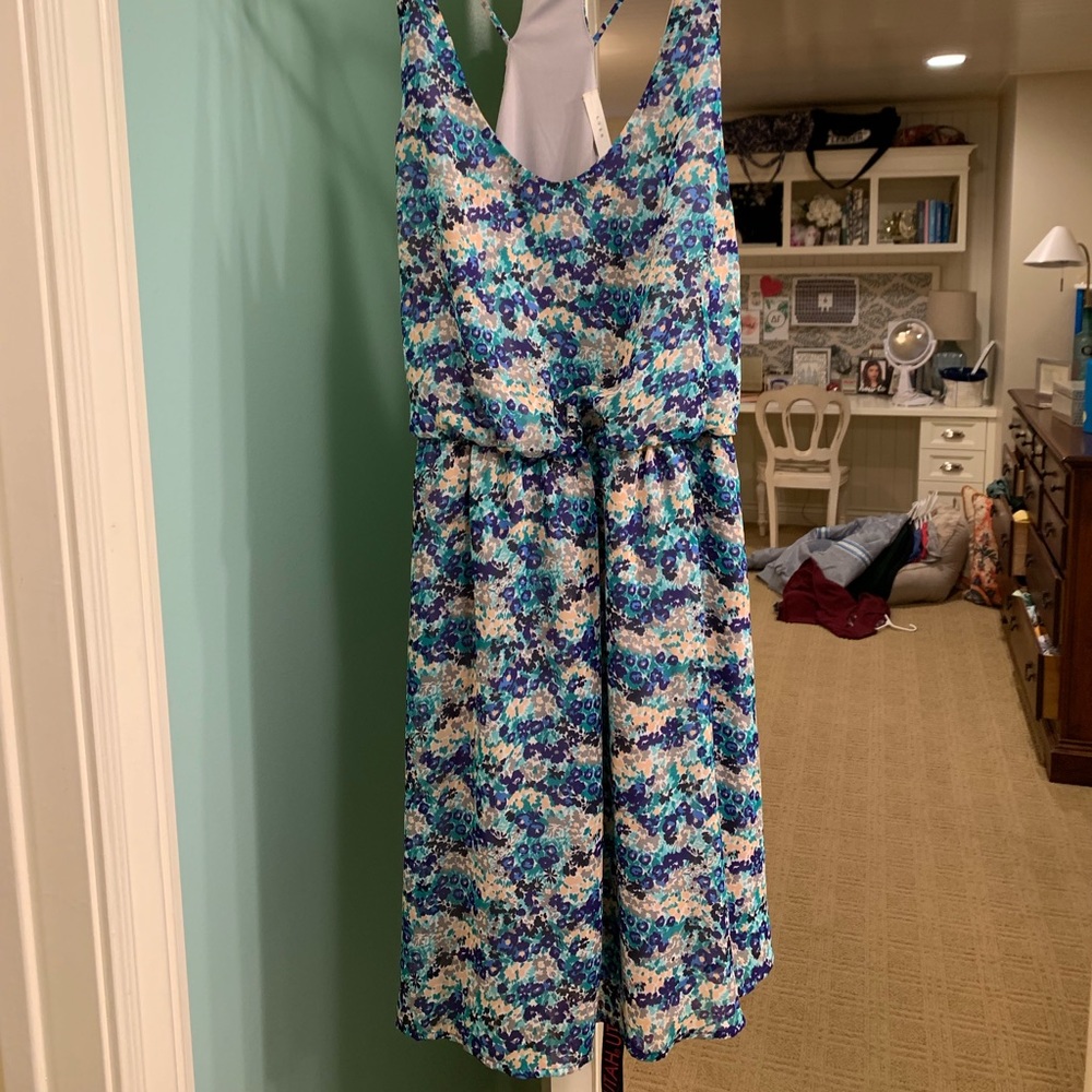 Spring-time dress!! - Picture 2 of 2